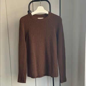 Everlane 100% Cashmere crew neck sweater in Brown. Size XS
